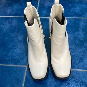 Size 7 Mia boots